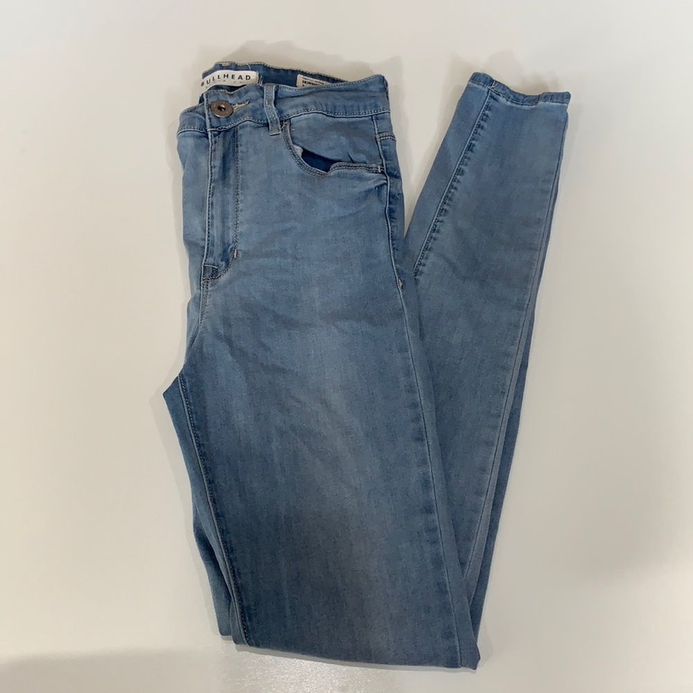Bullhead Light Wash Skinny Jeans